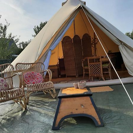Glamping De Vrije Wind, Tentverhuur Houwerzijl Kültér fotó
