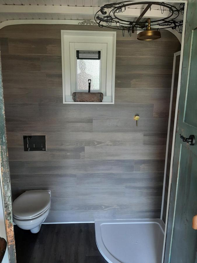Glamping De Vrije Wind, Tentverhuur Houwerzijl Kültér fotó